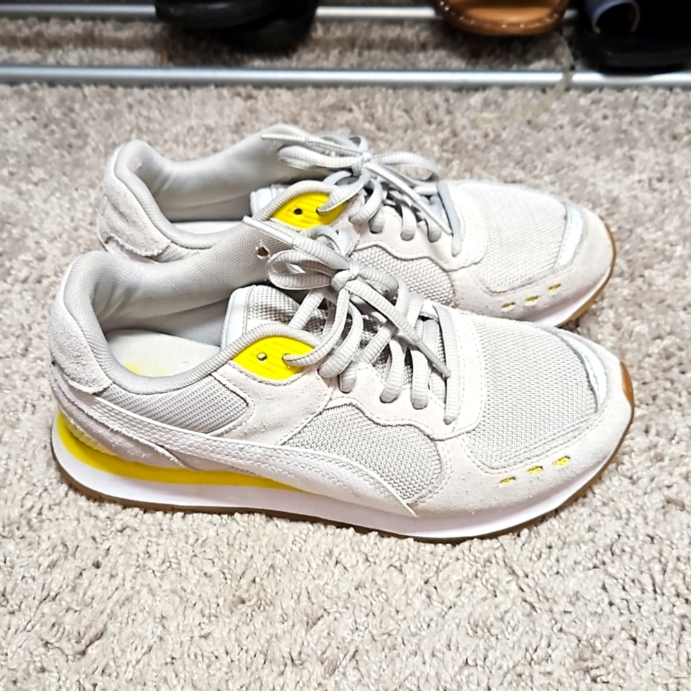 Puma Sneakers